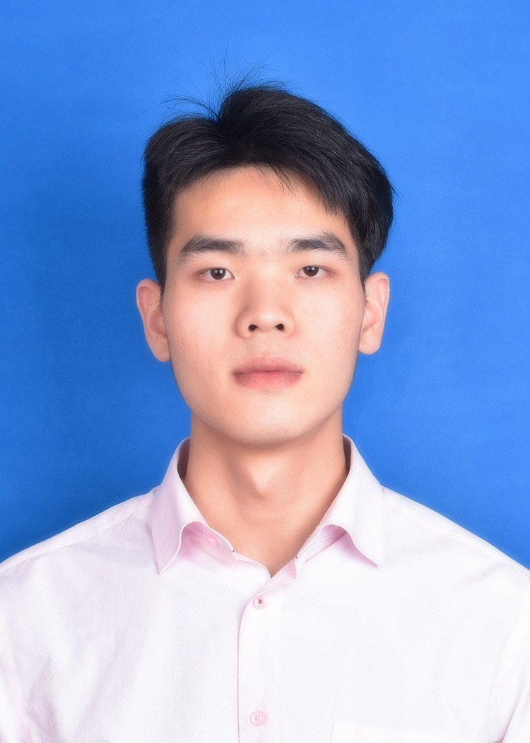 点击此处上传个人照片