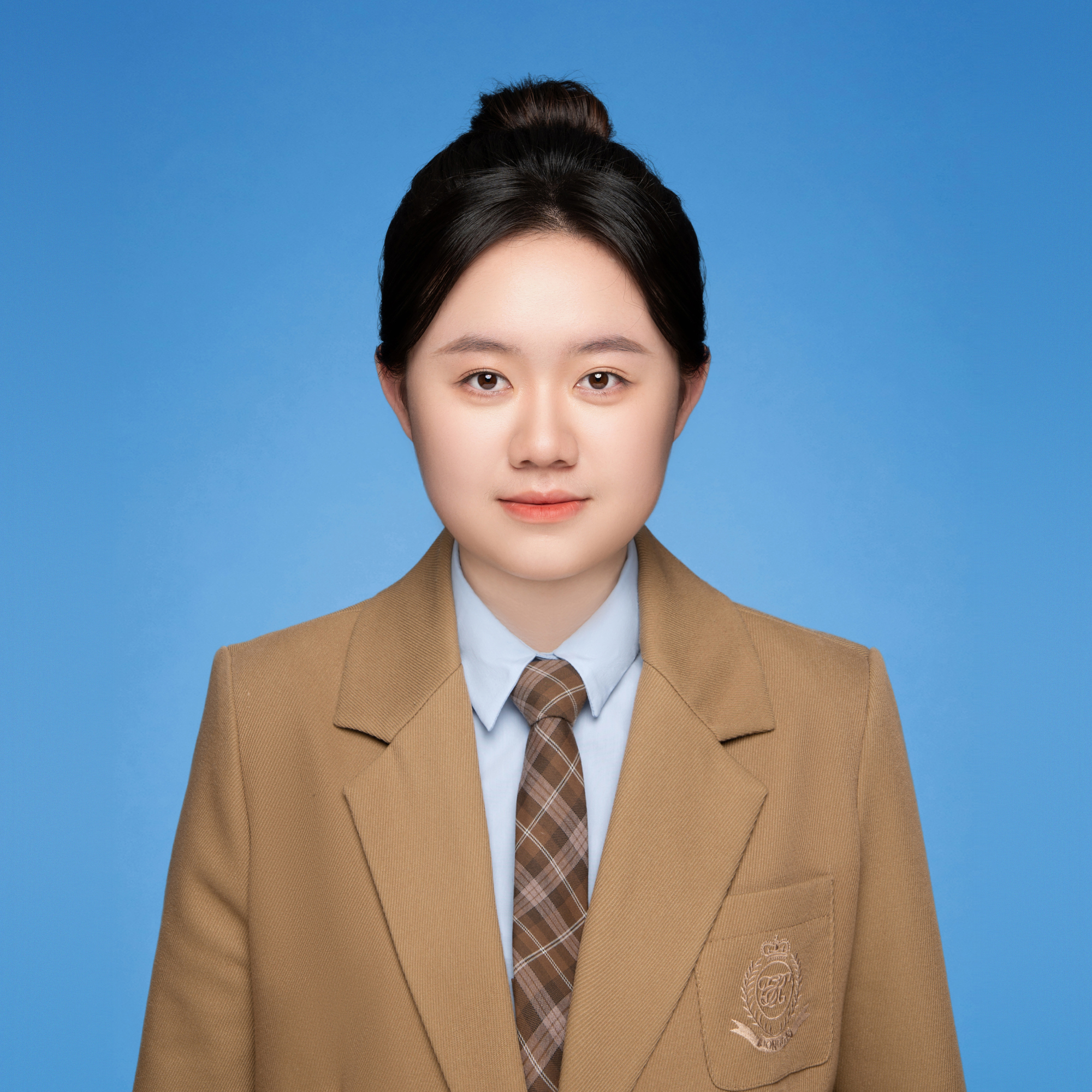 点击此处上传个人照片